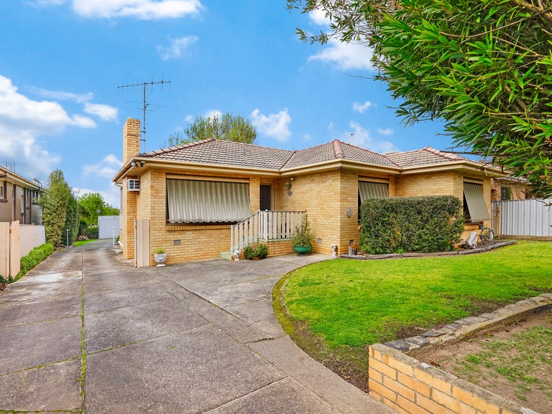 7 Brewster Road, Ararat, Vic 3377 House for Sale