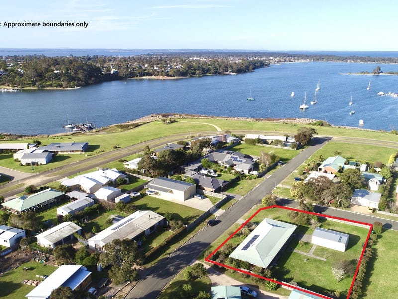 8 Lake Valley Way, Newlands Arm, VIC 3875