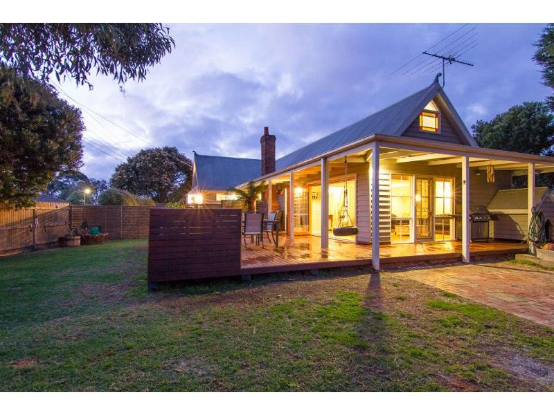 42 Bangor Drive, Frankston, Vic 3199 Property Details