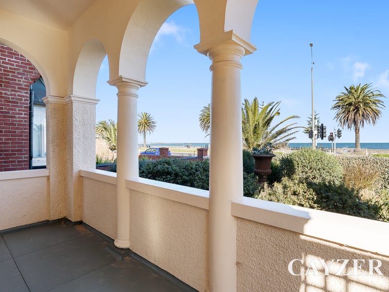 1/215 Beaconsfield Parade, Middle Park, VIC 3206