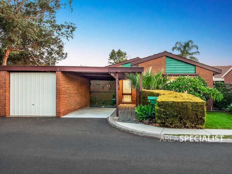 2 Oakwood Drive Keysborough Vic 3173 Realestate Com Au