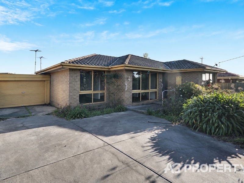 Real Estate & Property for Auction in Hampton Park, VIC 3976 (+1 ...