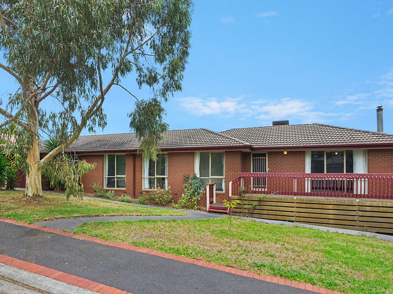 13 Dealbata Place, Croydon Hills, VIC 3136