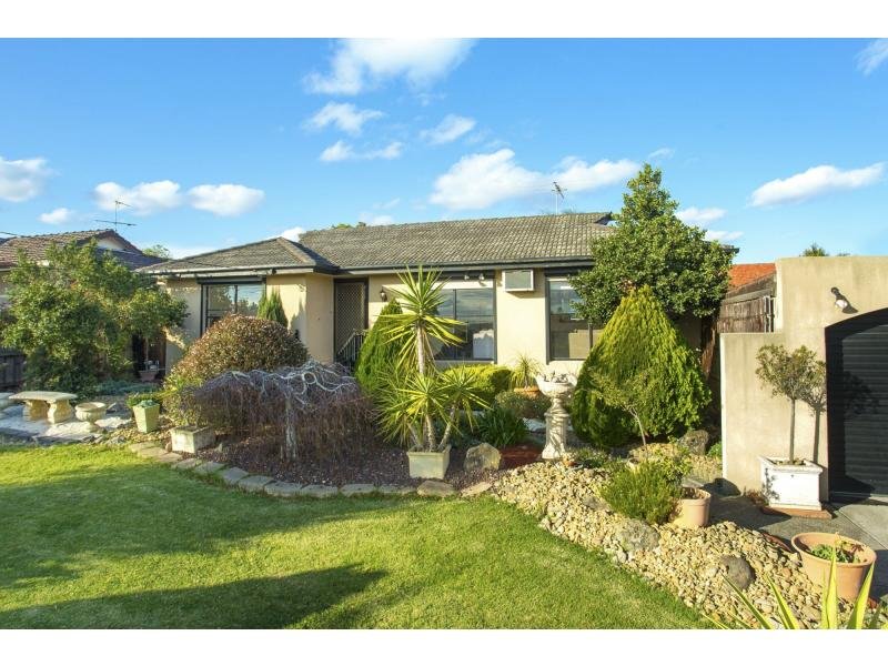 6 Cannes Avenue, Avondale Heights, VIC 3034