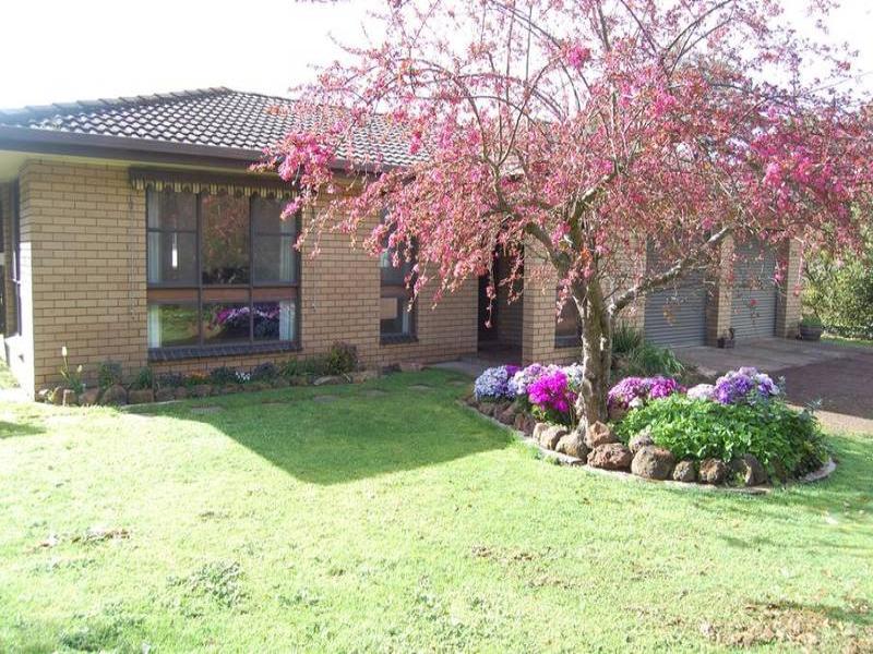 Property 106887978, Mortlake, Vic 3272 Property Details