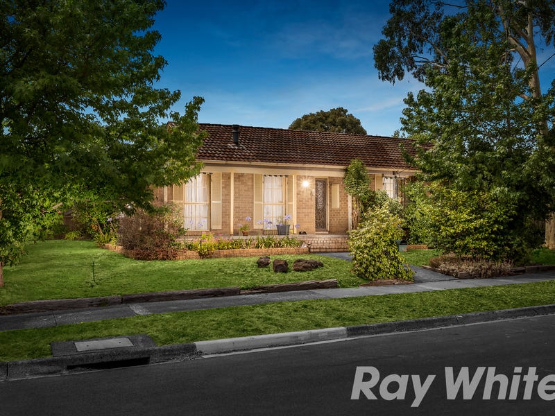 1 Cheviot Close, Wantirna, VIC 3152