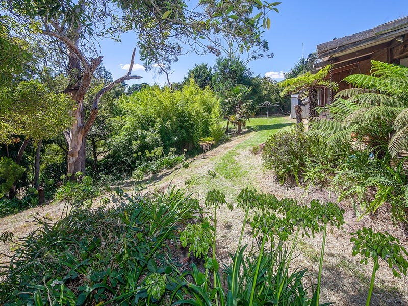 249 Canadian Bay Road, Mount Eliza, VIC 3930