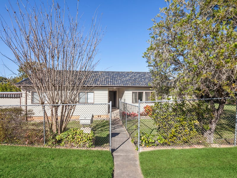 93 Wakehurst Parkway, Seaforth, NSW 2092 Property Details