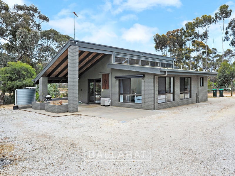 7158 Pyrenees Highway, Avoca, Vic 3467 Property Details