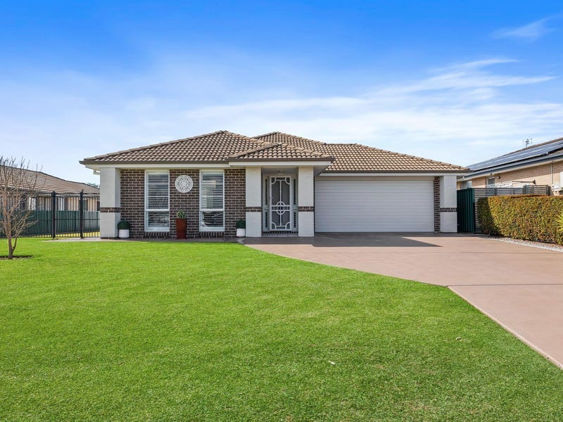 111 Aberglasslyn Road, Rutherford, NSW 2320 Property Details