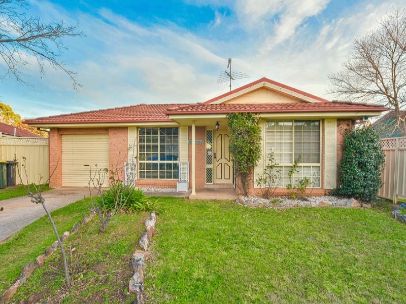 17 Quinion Place, Ambarvale, NSW 2560 Property Details