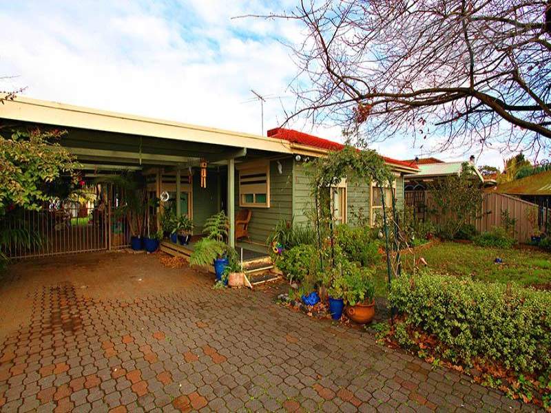 75 Westcott Parade, Rockbank, Vic 3335 Property Details