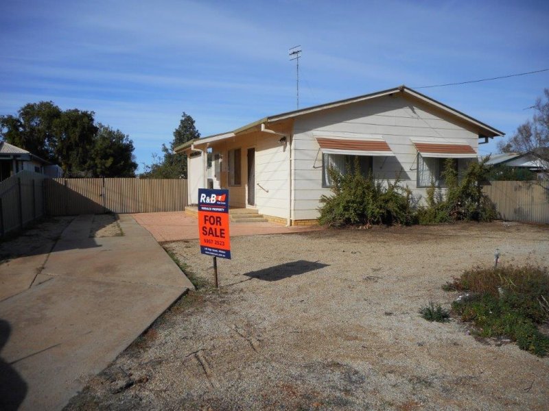 18 Florence St, Hillston, NSW 2675 Property Details