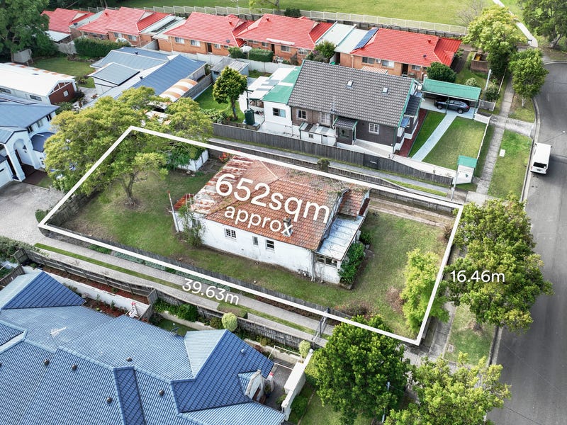 16 Stratford Avenue, Denistone, NSW 2114 Property Details