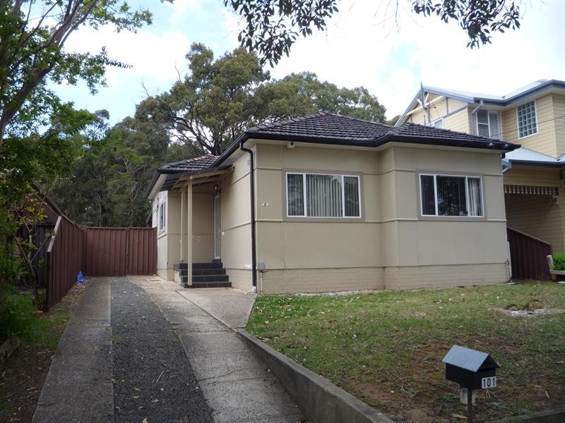 101 Hillcrest Avenue, Greenacre, NSW 2190