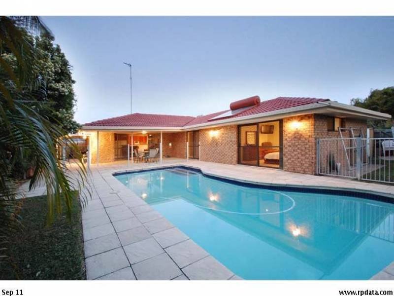 124 Burleigh Street, Burleigh Waters, QLD 4220