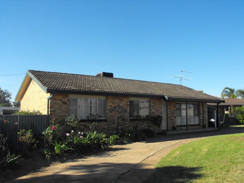 36 STINSON STREET, Coolamon, NSW 2701 Property Details