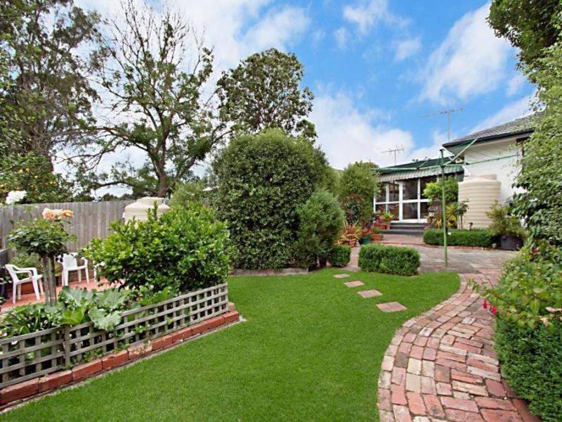 35 Casey Avenue, Sunbury, Vic 3429 Property Details