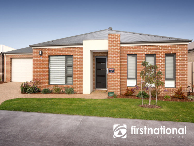 82/100 Toomuc Valley Road, Pakenham, VIC 3810