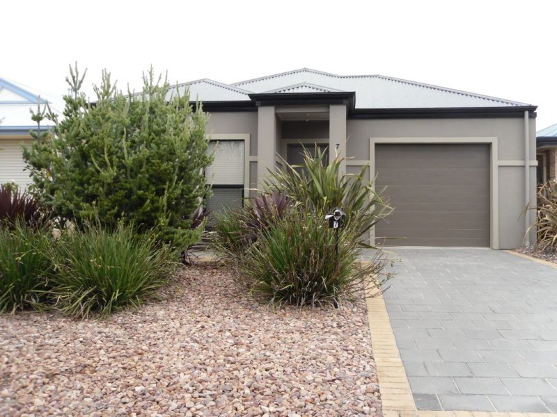 7 Belmont Avenue, Encounter Bay, SA 5211