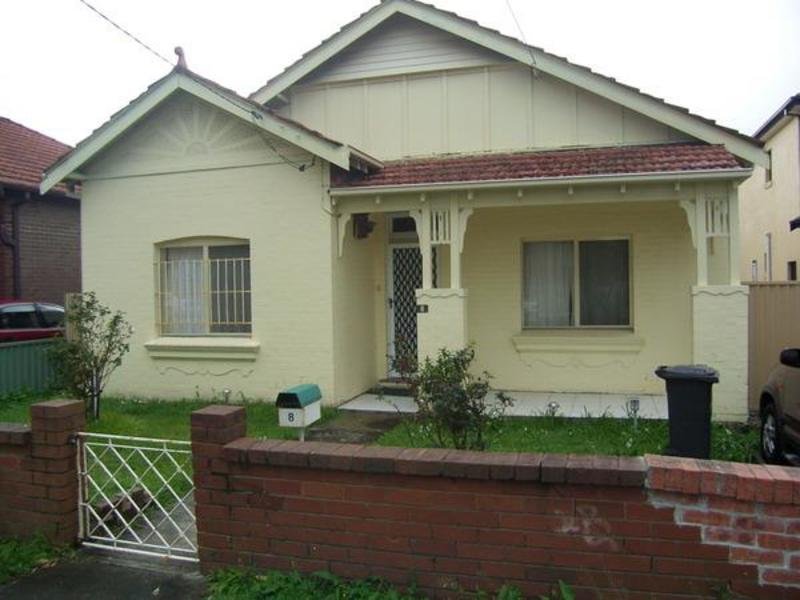 8 Banksia Avenue, Banksia, NSW 2216