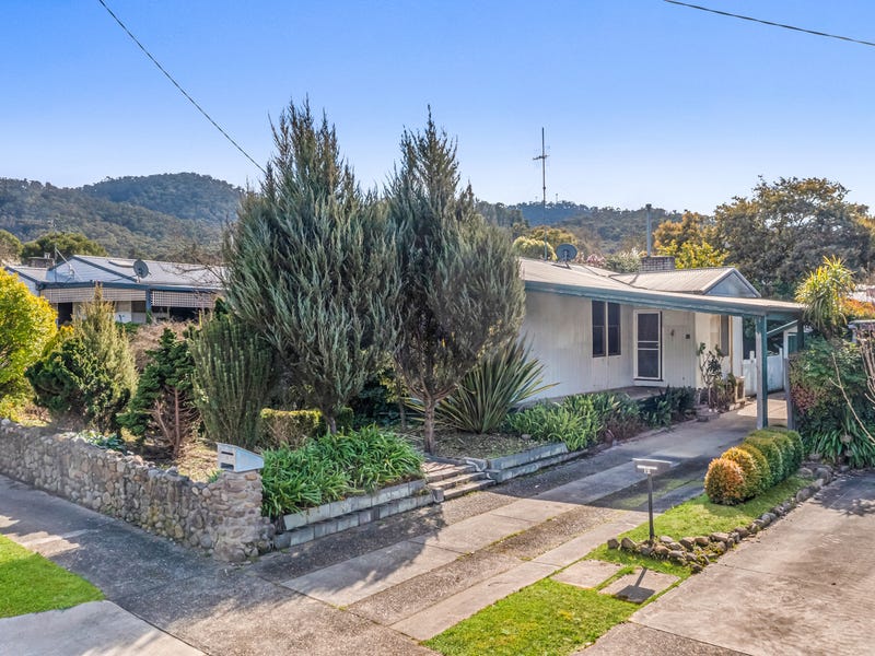 14 Tenth Street, Eildon, Vic 3713 House for Sale