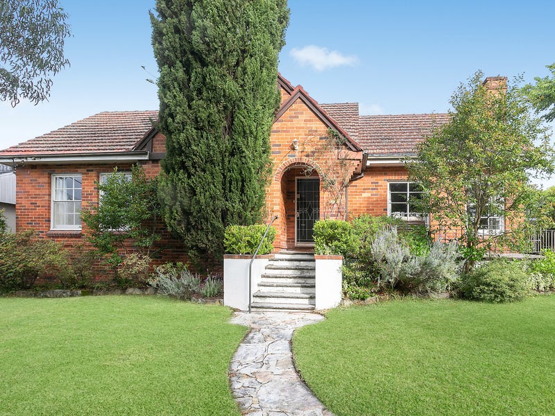 15 Pleasant Avenue, East Lindfield, NSW 2070