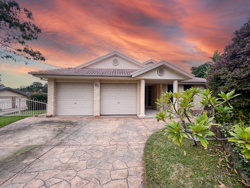 186 Grand Parade, Bonnells Bay, NSW 2264