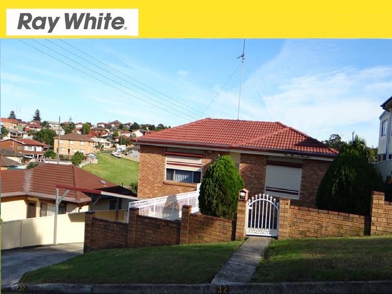 32 Mirrabooka Road, Lake Heights, NSW 2502