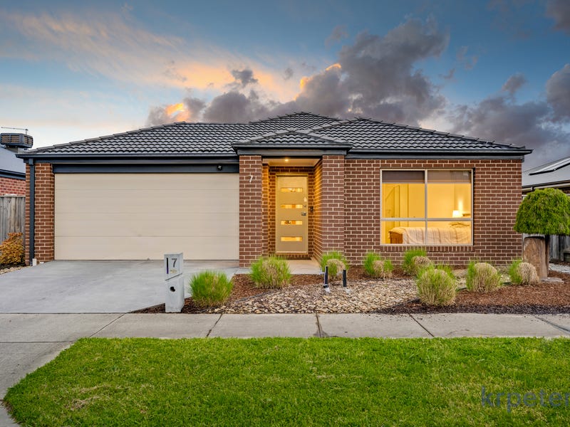 Houses for Sale in Officer, VIC 3809