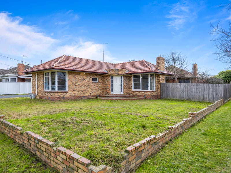 702 Bell Street, Redan, Vic 3350 House for Sale