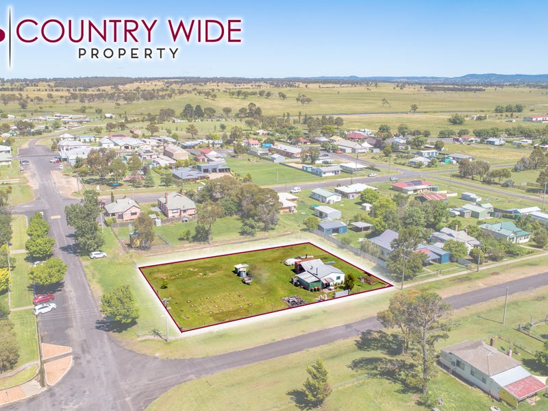 18 Young Street, Deepwater, NSW 2371 Property Details