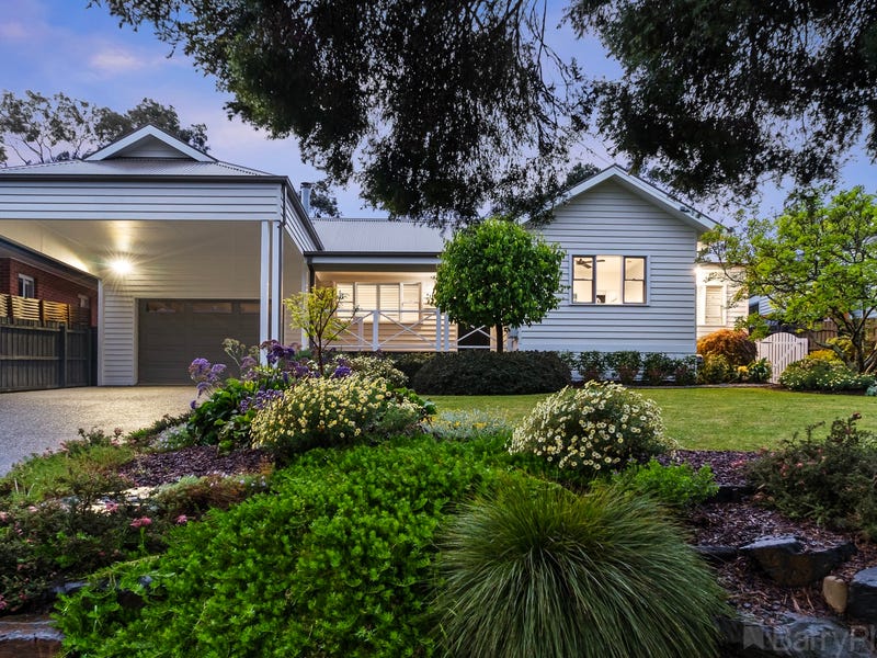 9 Scenic Avenue, Ringwood East, VIC