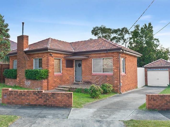 11 Clare Cres, Russell Lea, NSW 2046