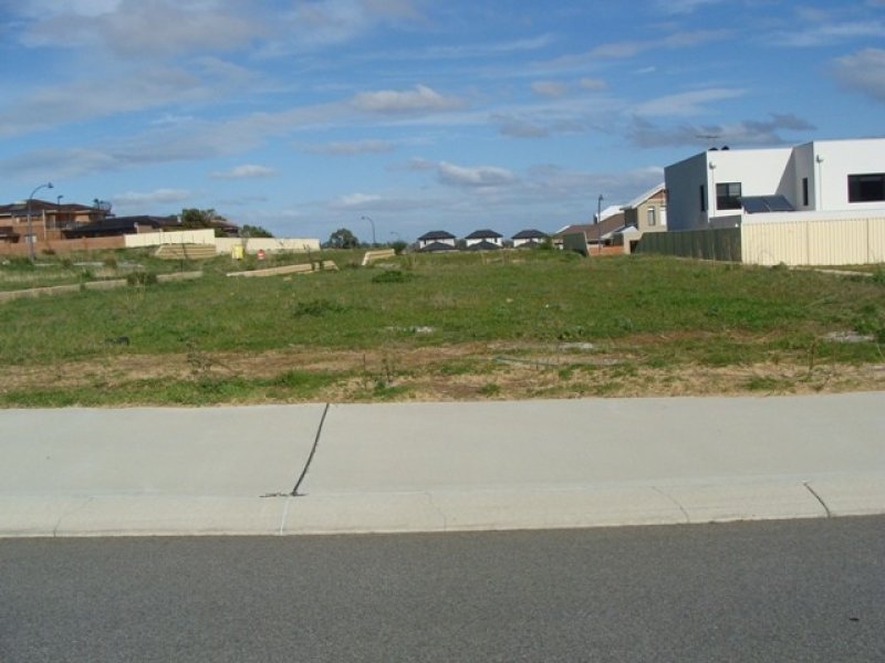 9 Bayview Terrace, Yangebup, WA 6164 Property Details