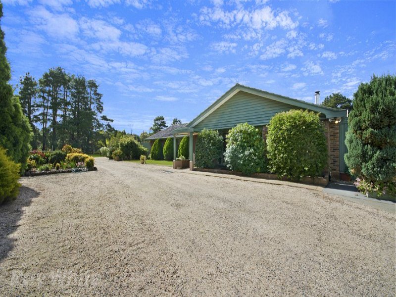 10 Clarkes Road, Anakie, VIC 3213