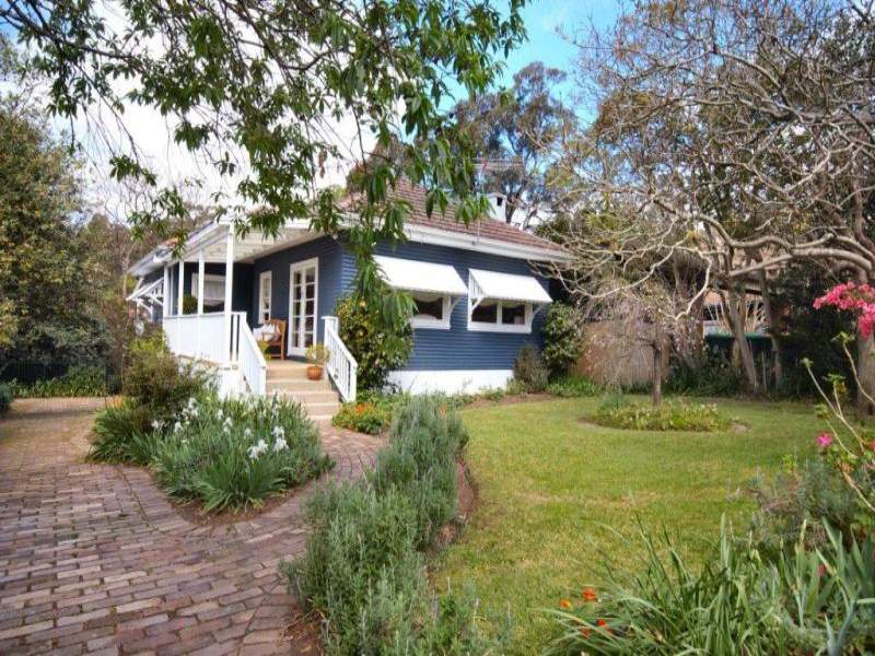 24 Eaton Avenue, Normanhurst, NSW 2076
