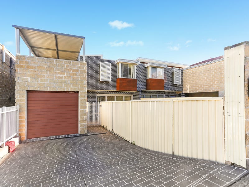 15 Prospect Lane, Carlton, NSW 2218
