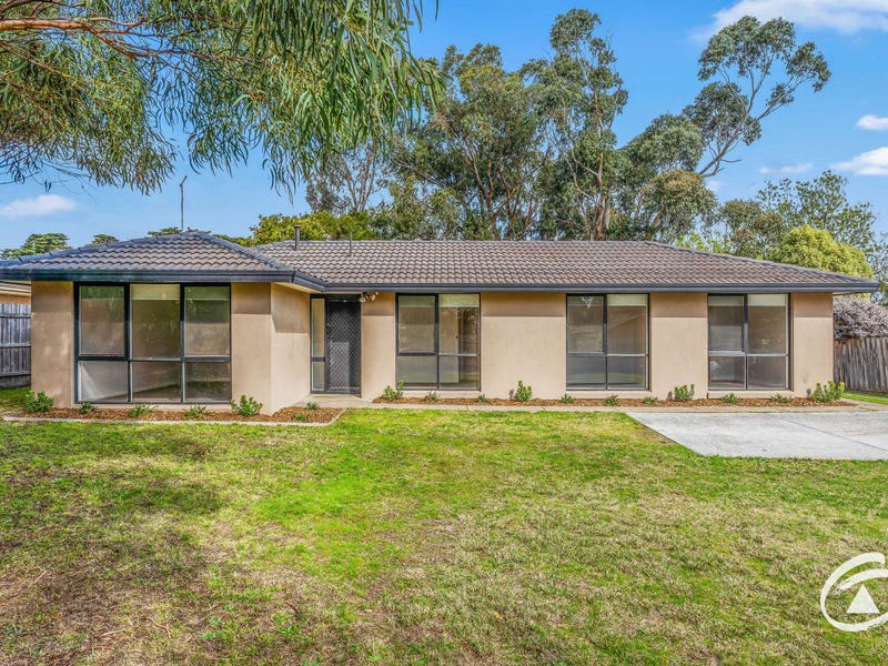 18 Bemersyde Drive, Berwick, Vic 3806 Property Details