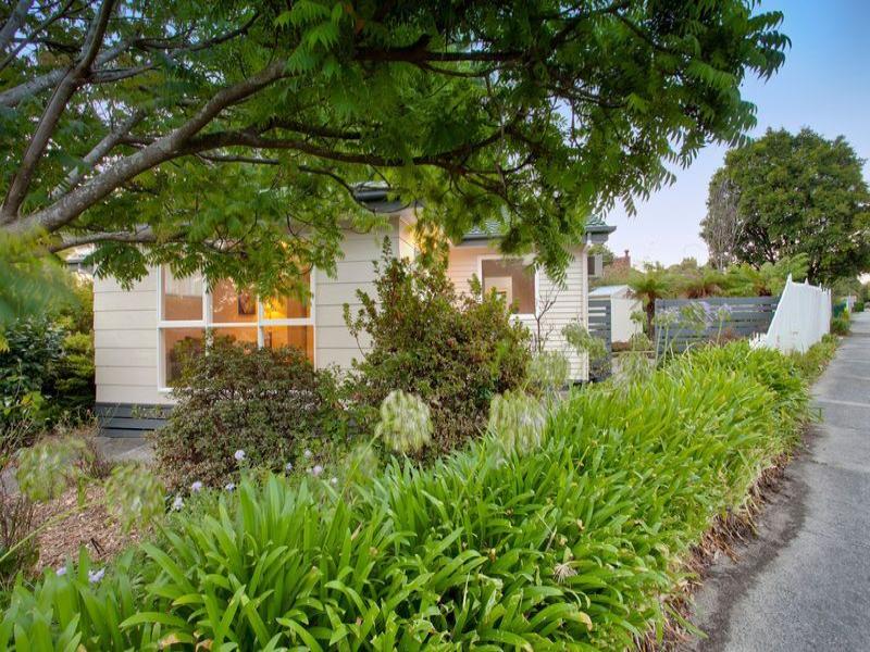 8 Street, Boronia, Vic 3155 Property Details