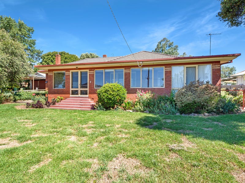 16 Kiewa East Road, Tangambalanga, VIC 3691