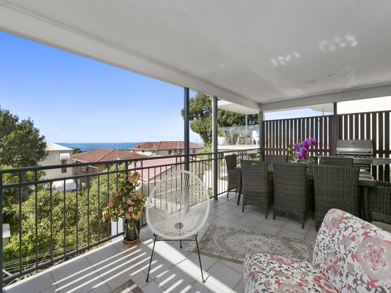 48 Carlton Tce, Wynnum, Qld 4178 Property Details