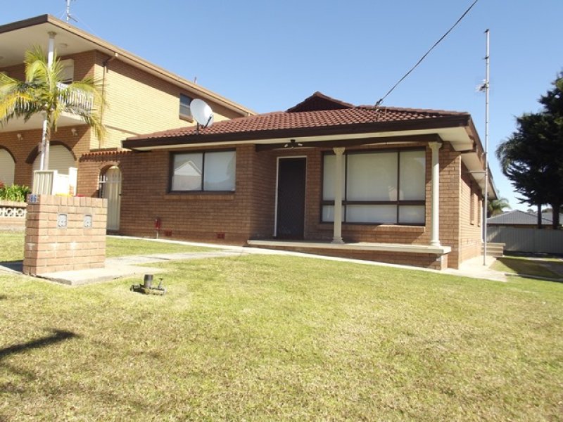 1/86 Captain Cook Drive, Barrack Heights, NSW 2528