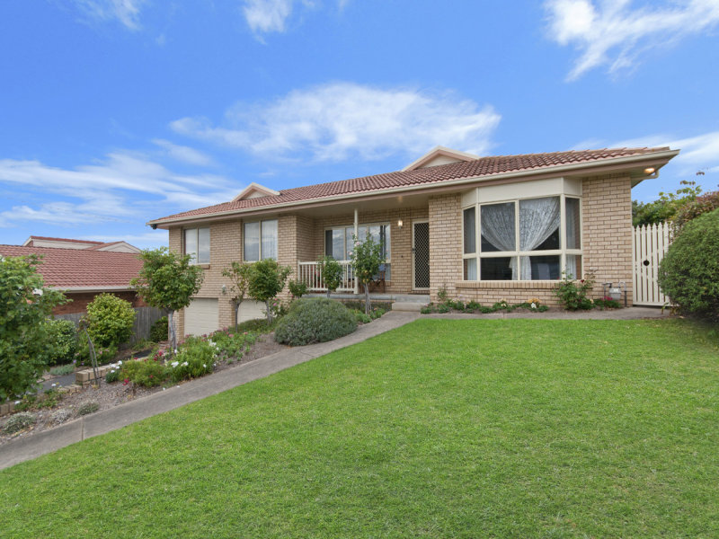 17 Fairway Crescent, Warrnambool, Vic 3280 Property Details