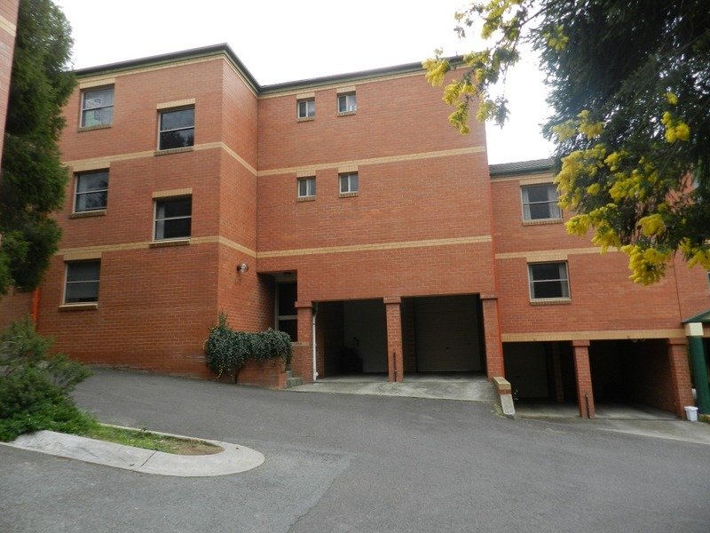 2/33 Ottiwell Street, Goulburn, NSW 2580 Property Details