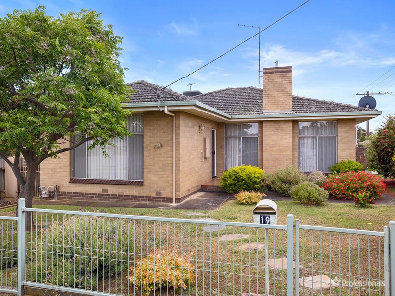 19 Barr Street, Maryborough, Vic 3465 Property Details