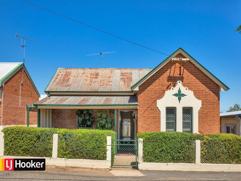 37 Griffin Avenue, Tamworth, NSW 2340 Property Details