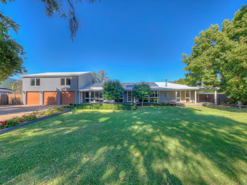 30 Station Street, Porepunkah, Vic 3740 House for Sale realestate