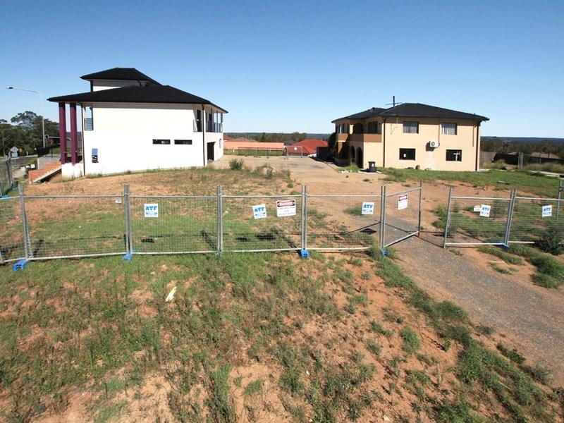 9 Glenfield Road, Glenfield, NSW 2167 Property Details