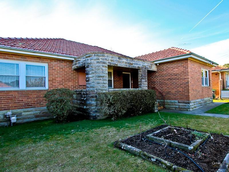 18 Cardiff Road, New Lambton Heights, NSW 2305